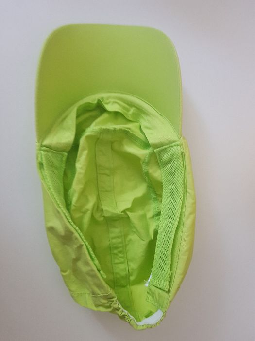 Seledynowa czapka z daszkiem Quechua Decathlon 4-6 lata
