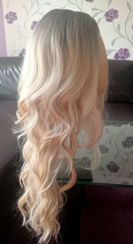 Peruka blond ombre