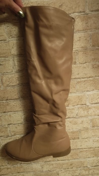 Стильні та комфортні чоботи