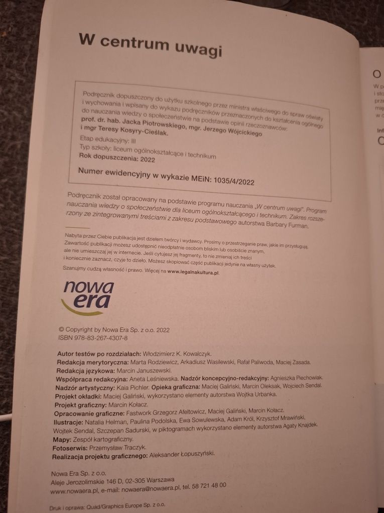 W centrum uwagi 4.Podręcznik do wiedzy o społeczeństwie. Rozszerzony.