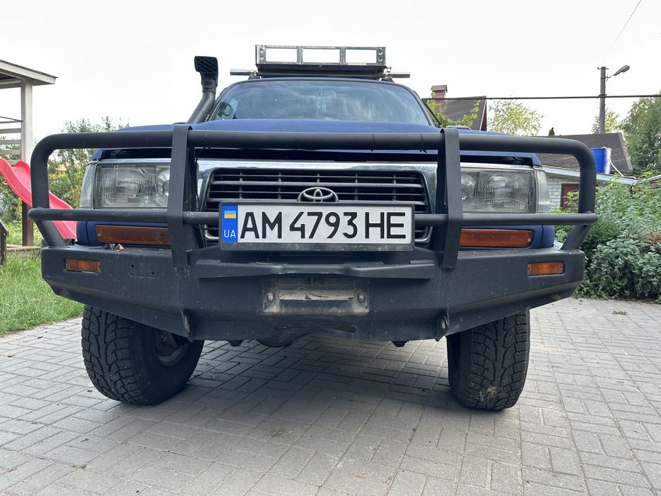 Toyota Land Cruiser 80 внедорожник