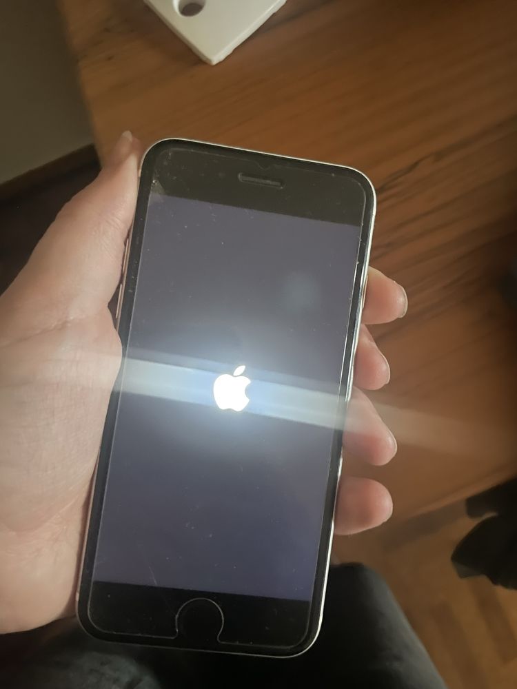 Iphone se 2020  em belissimo estado