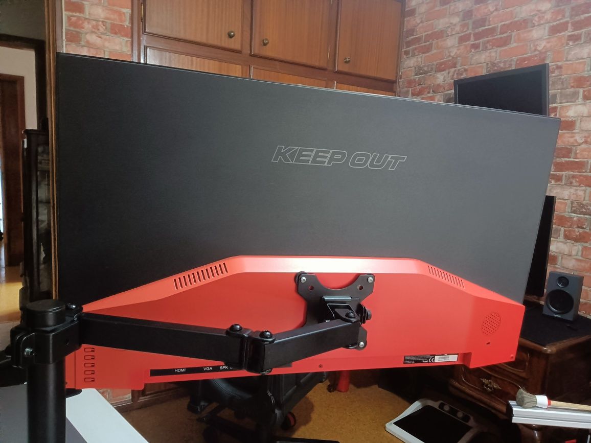 Triple Monitor 32" para Simracing Keep Out Full Hd
