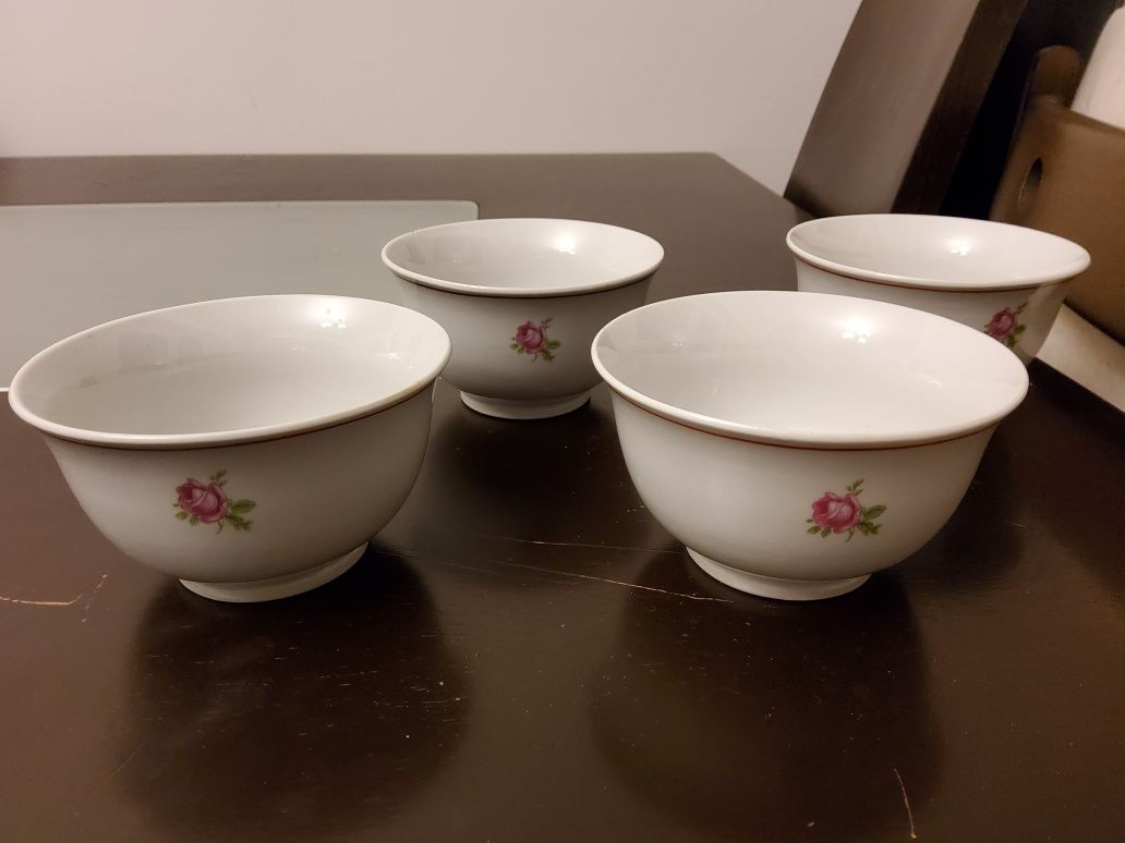 4 miseczki porcelanowe z różą