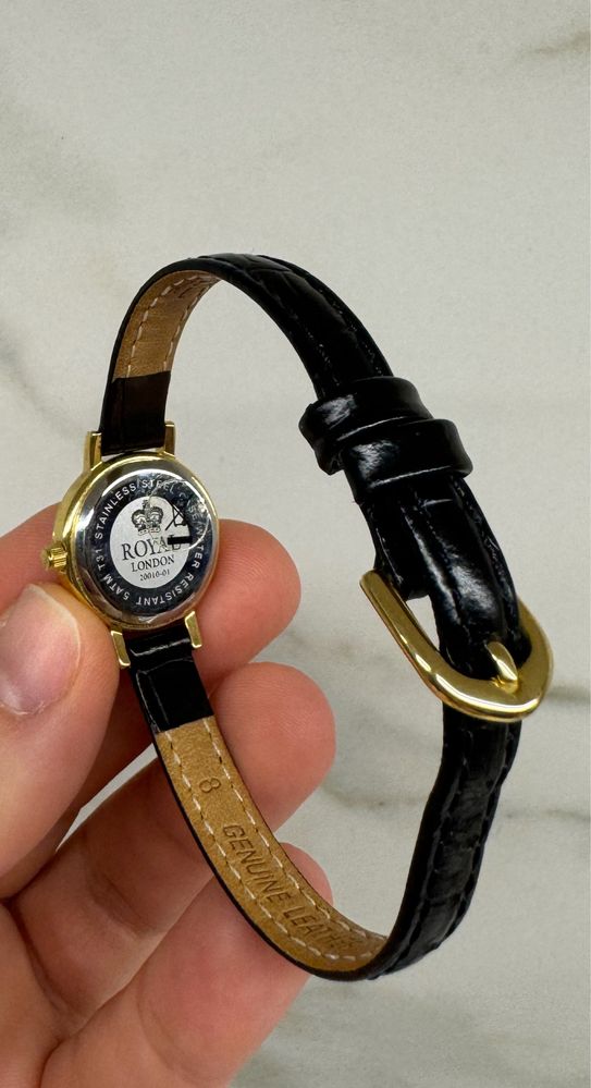 Новые женские наручные классические часы Royal London