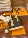 Сумка Louis Vuitton Alma