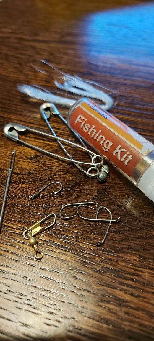 surviwal fishing kit