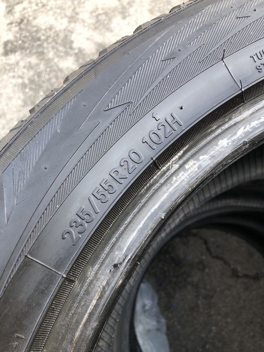 Зима TOYO 235/55 R20 102H 4шт