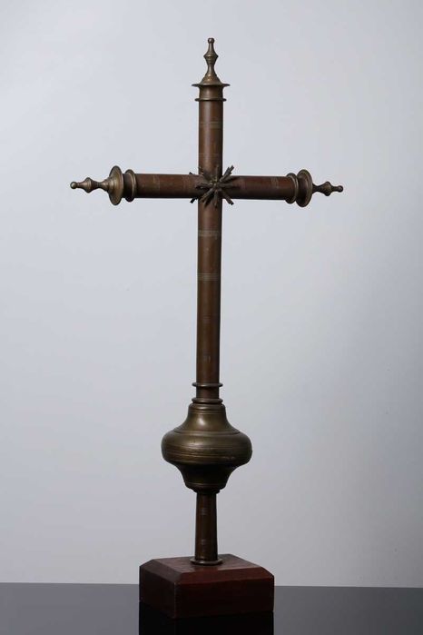 Crucifixo e Jesus Cristo em Madeira -  Século XIX