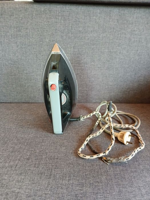 Утюг,    праска.