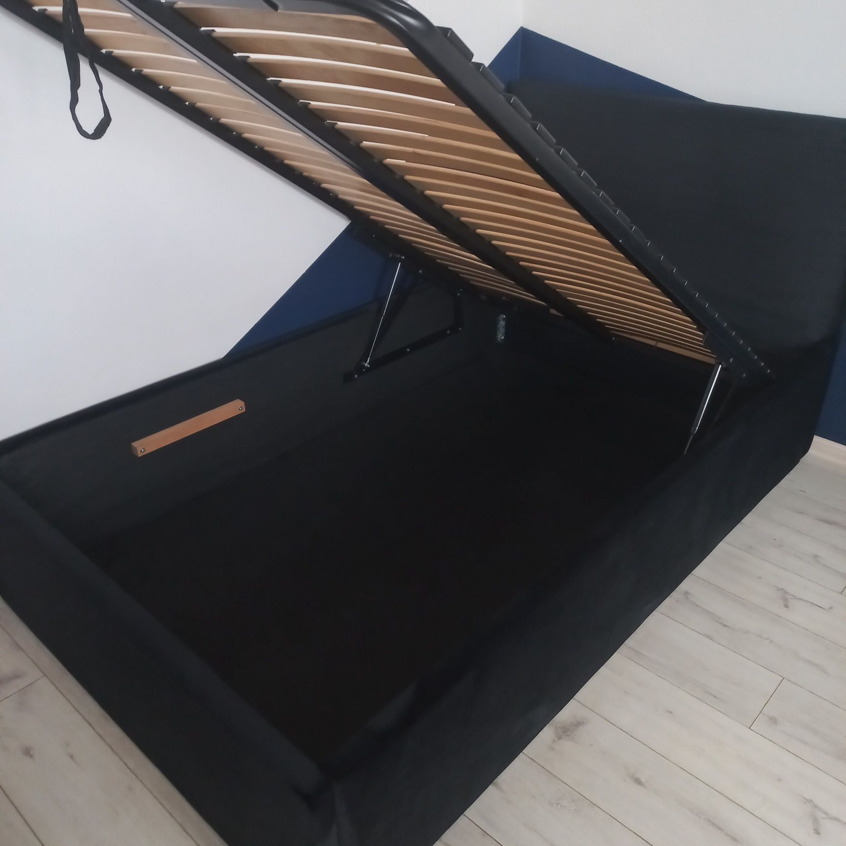 Łóżko, Rama łóżka z pojemnikiem 120x200 Stan idealny
