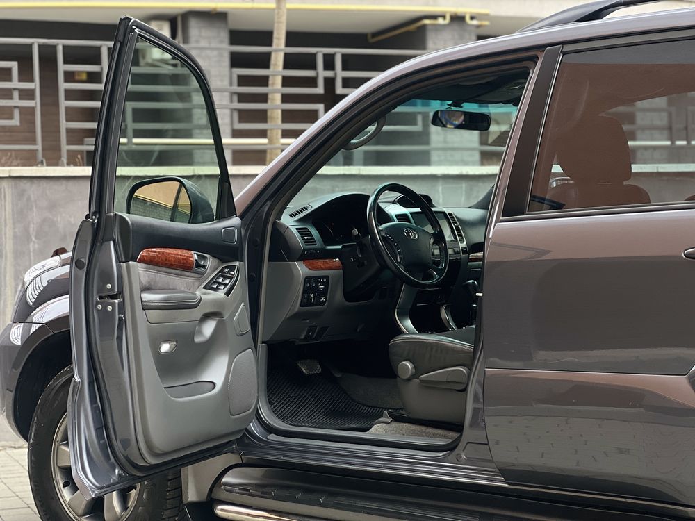 Toyota Prado 120