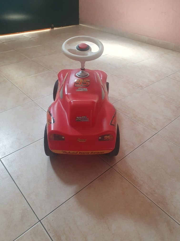 Carro do Faísca McQueen