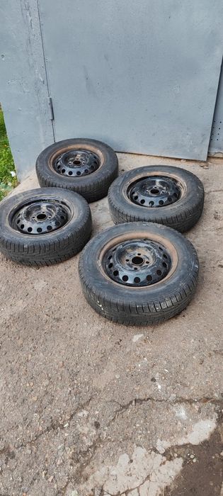 Шини nokian nordman rs2 175/70R14 (19 рік)на сталевих дисках