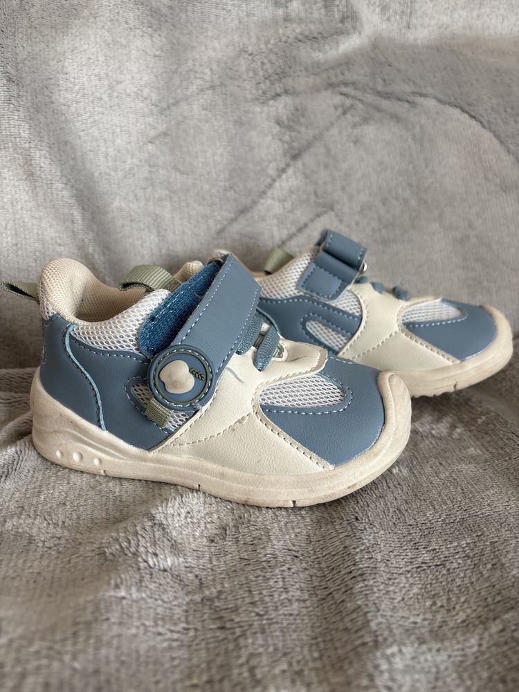 Buty dziecięce rozmiar 21