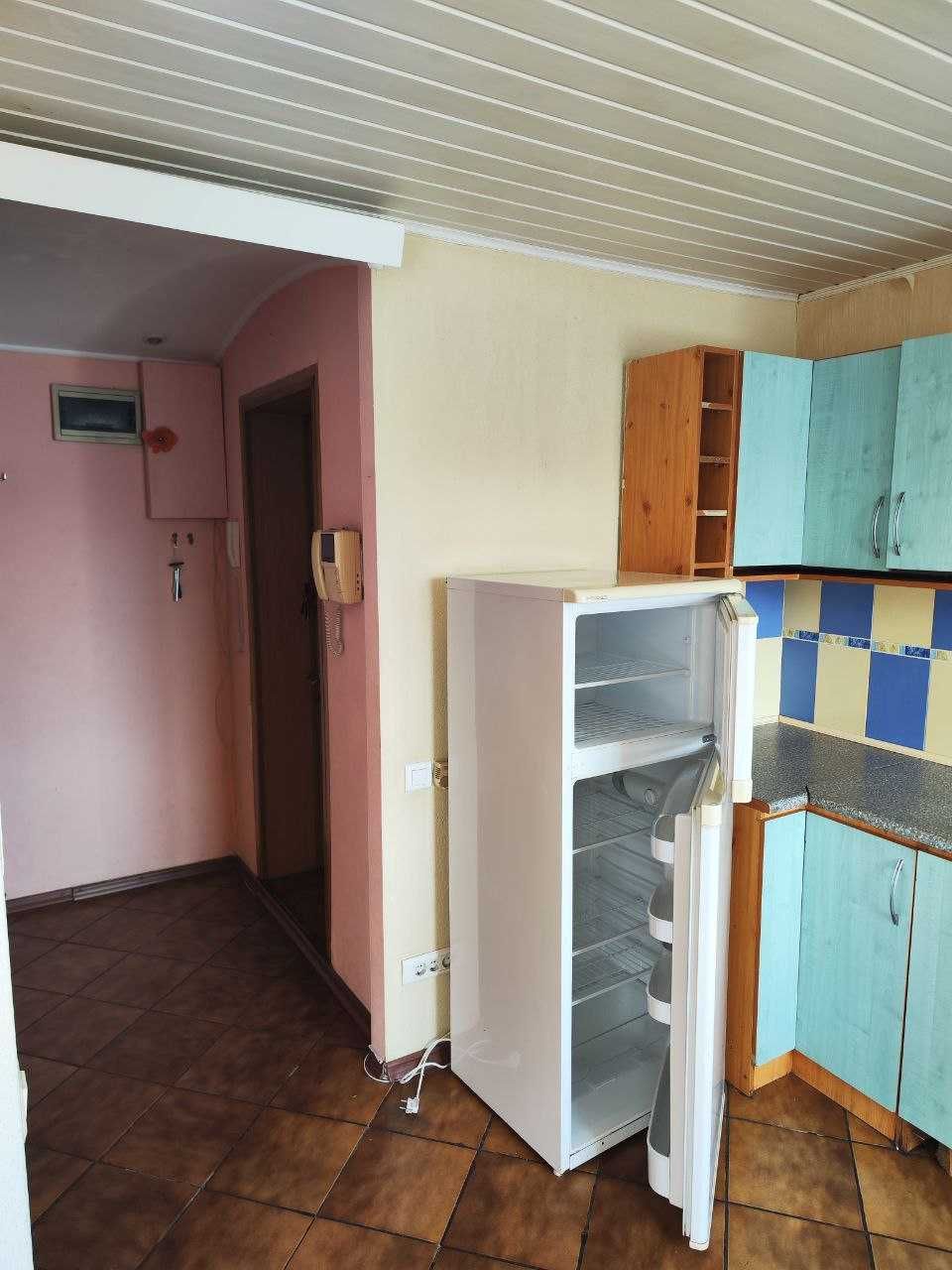 Квартира - 2 житлові кімнати та зала, 67,2 кв.м., правий, Товариська