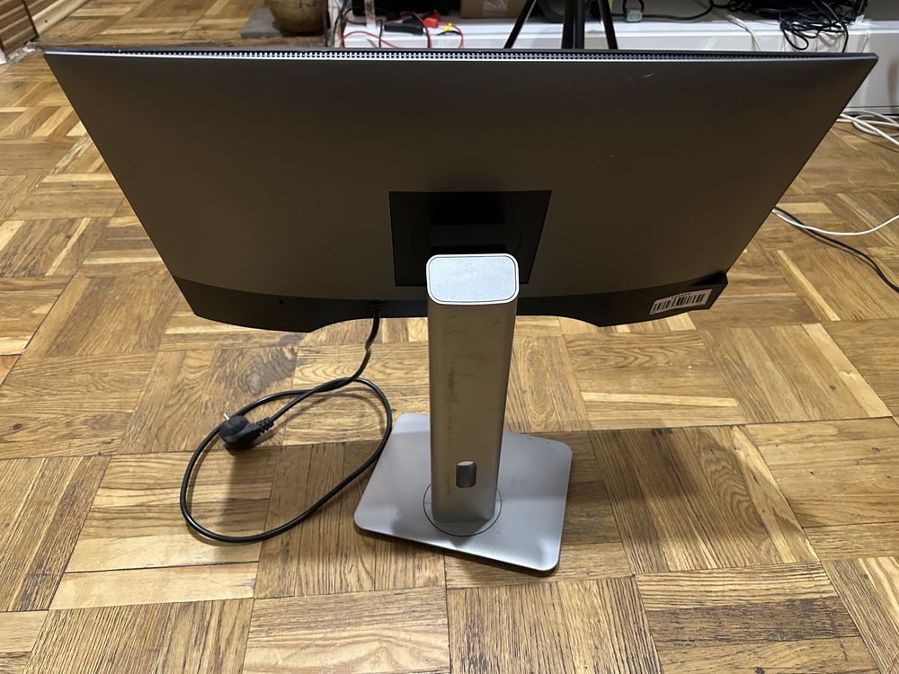 Продам монитор Dell U2419HC