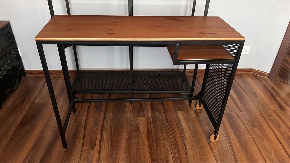 Regsł i biurko Ikea