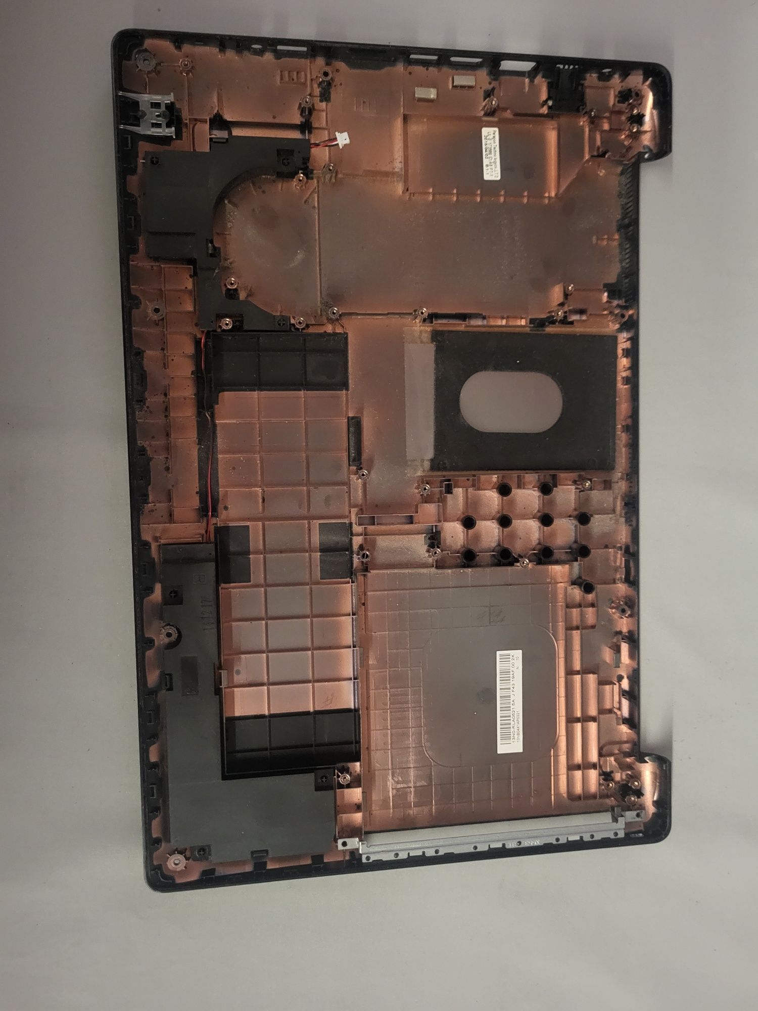 Sprzedam Dolną obudowę do Laptopa (2) ASUS F553M
