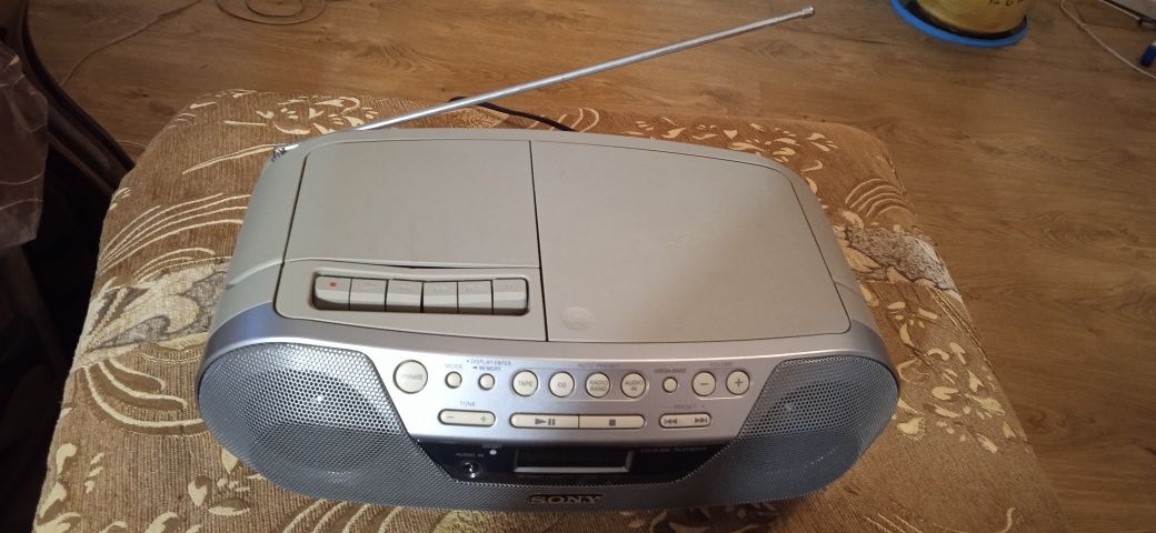 Магнитола Sony CFD-S05 ідеальному стані