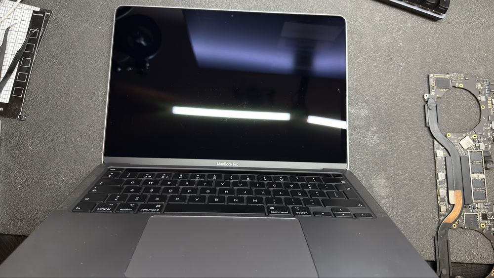 Macbook pro 2020 para peças