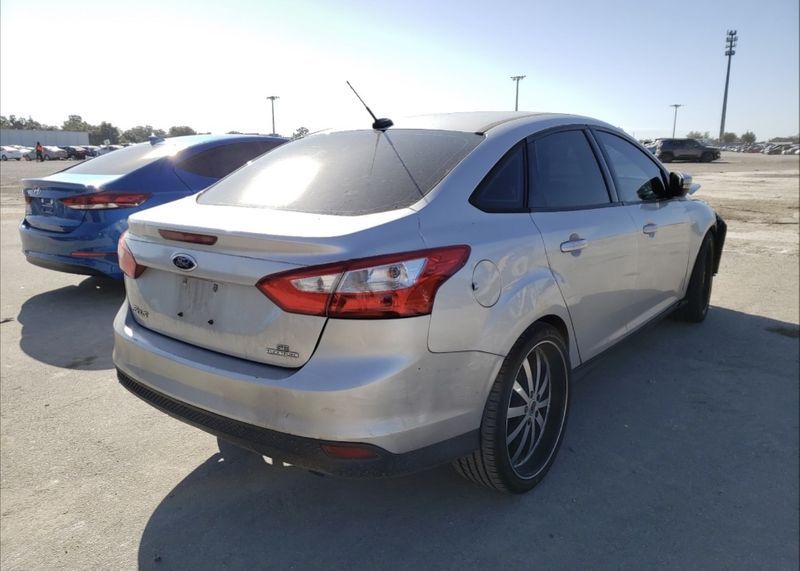 Разборка Ford Focus 2011 - 2019 2.0 запчасти оригинал дверь двигатель