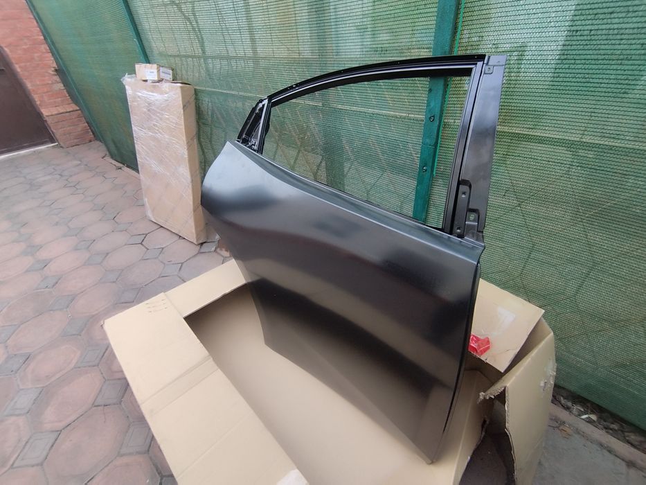 Дверь правая задняя Тоyota Prius 2024г.в.