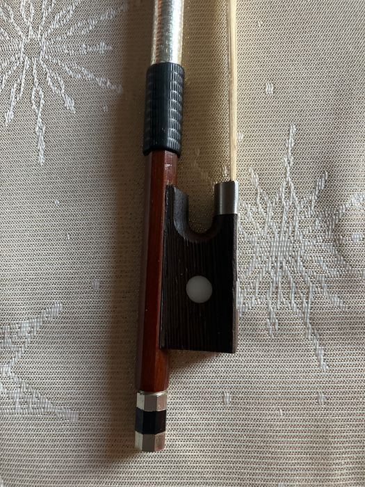 Arco de violino, como novo, 74 cm.