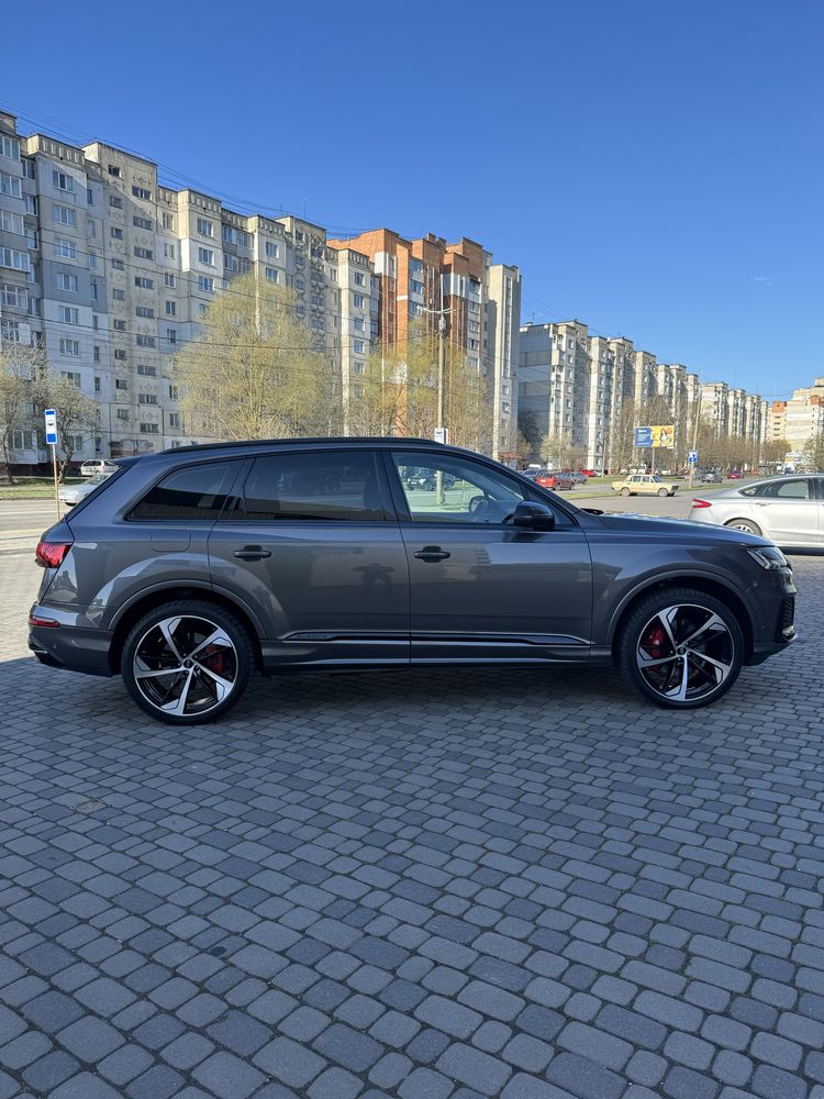 Audi q7 2020 S line  3.0 TFSI Hybrid 4m Fl long