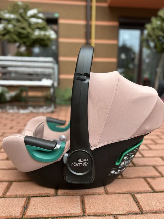 Автокрісло britax romer автолюлька