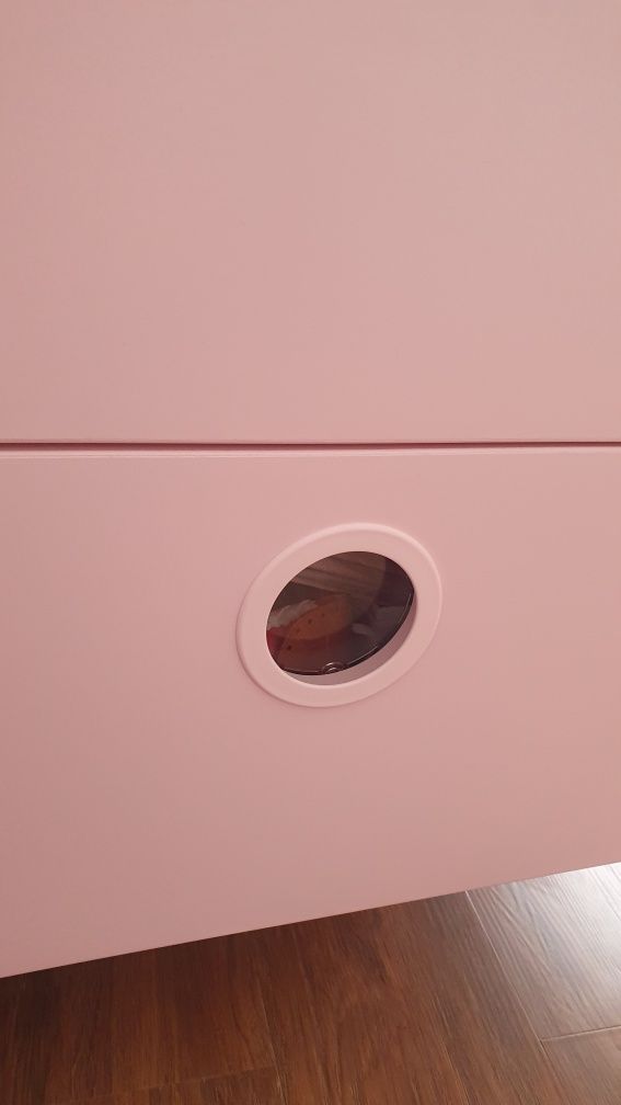 Cómoda ikea rosa