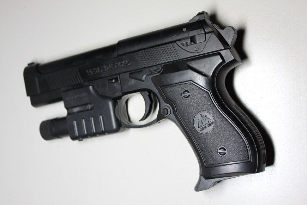 Игрушечный Пистолет на Пульках с Лазерным Прицелом