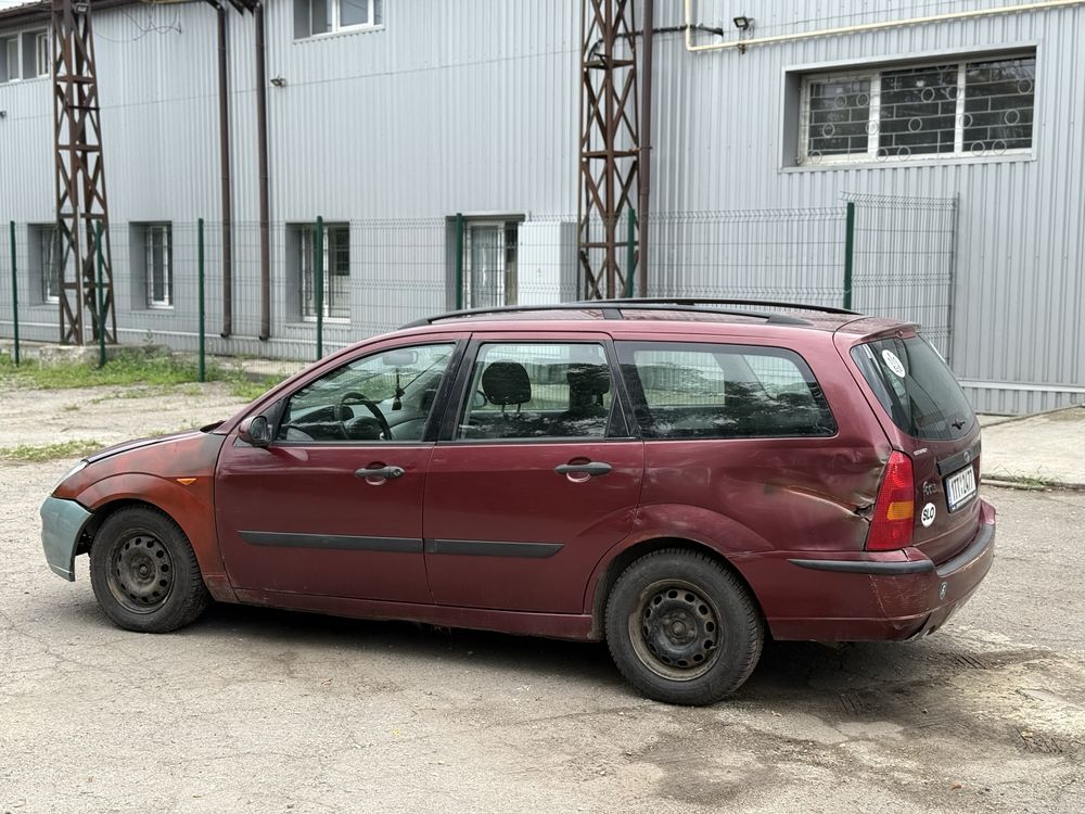 Ford Focus 1.6 универсал