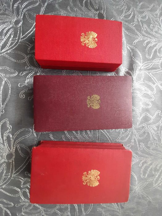 prl medale krzyże w etui+ miniaturki oryginały, medale i wpinki z leg