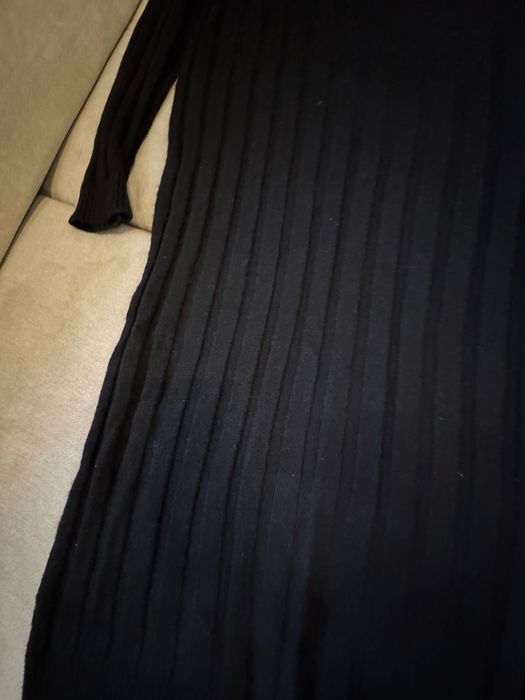 Жіноче вʼязане плаття