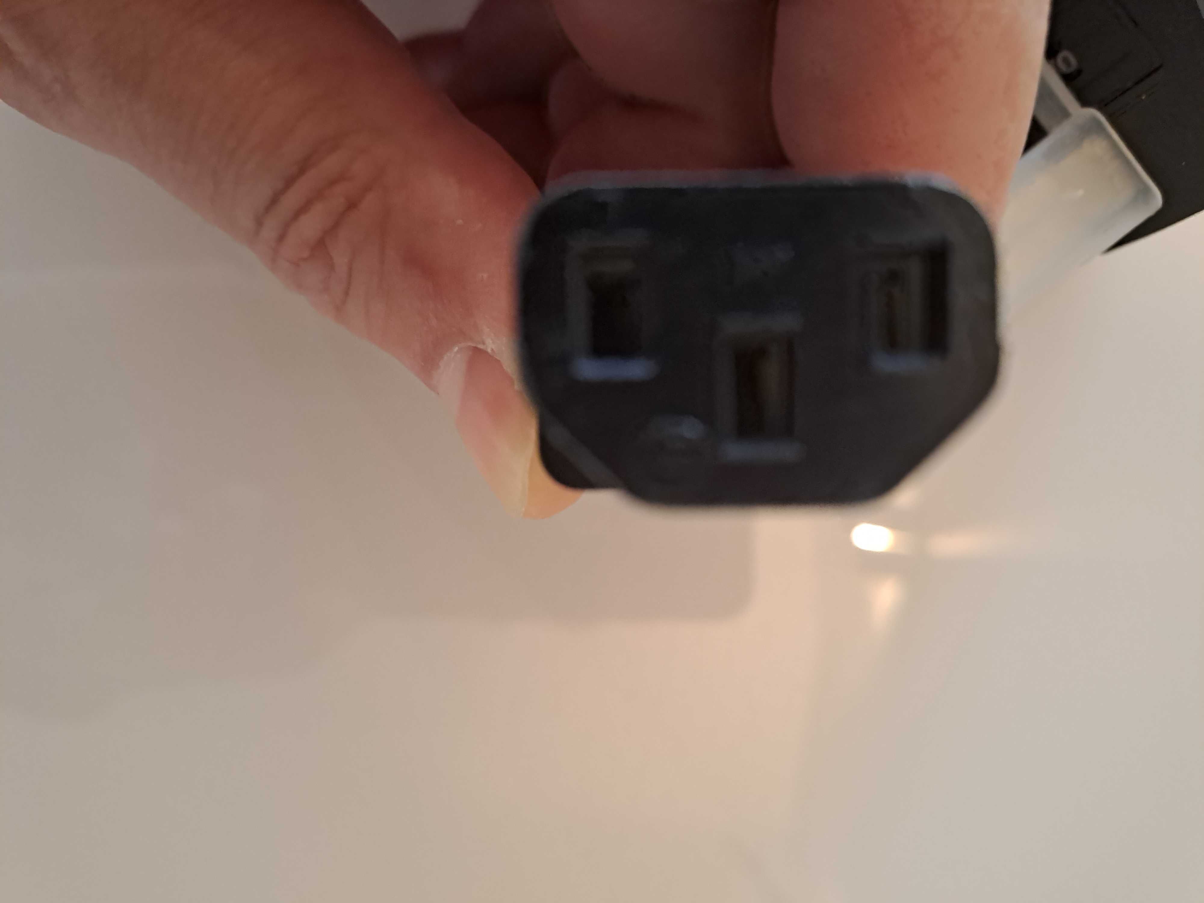 Kabel zasilający 10A 250 V WTYCZKA UK  1,5m nowy