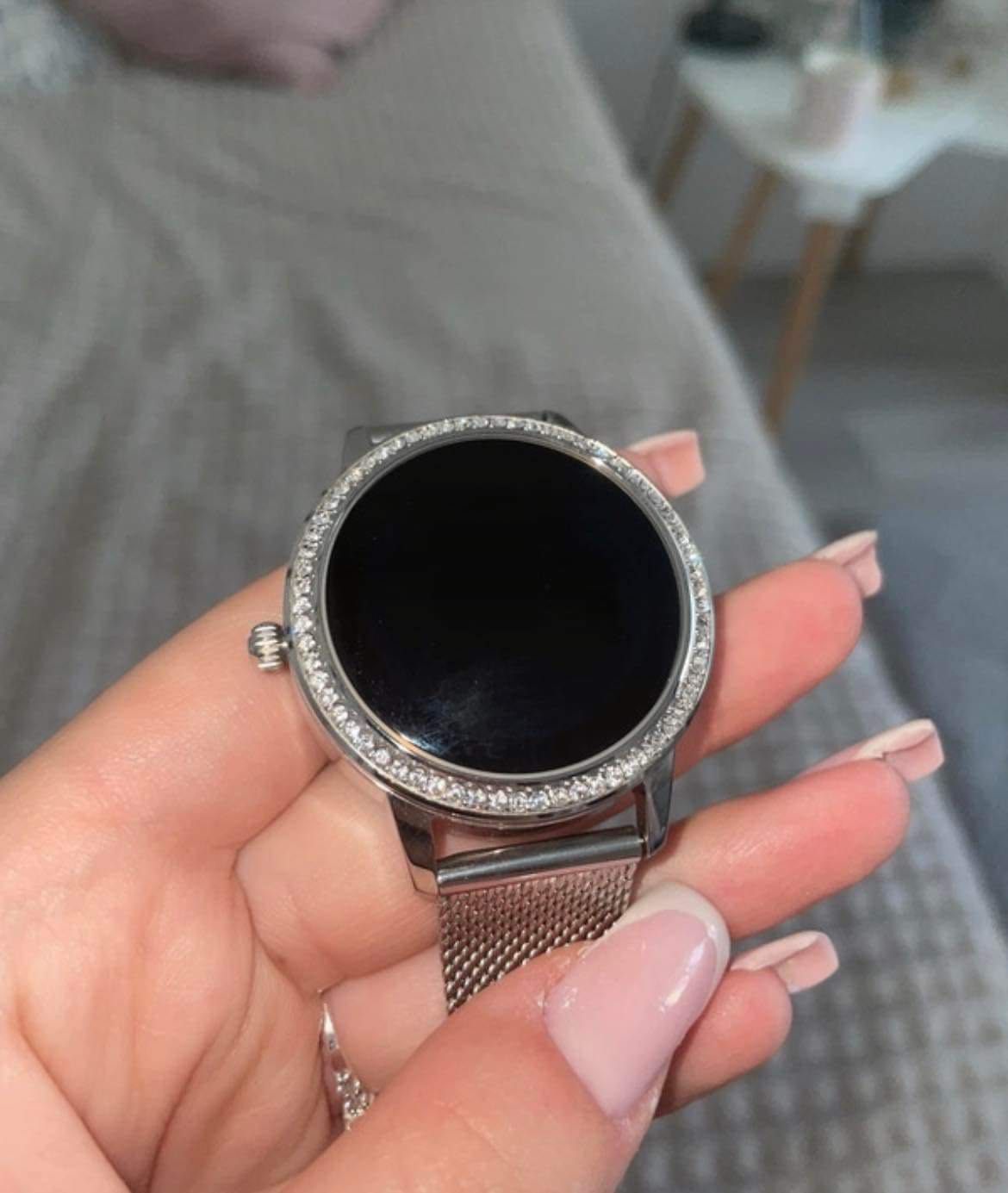 Zegarek smartwatch  z diamencikami