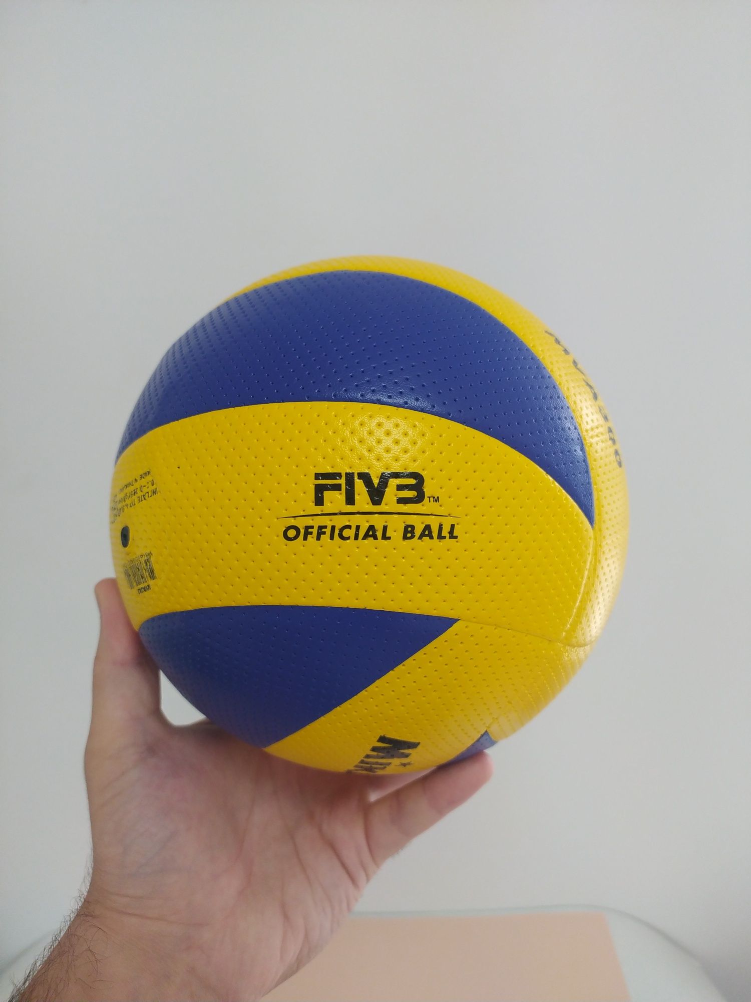 Волейбольний М'яч Mikasa MVA200 FIVB Official Game Ball 8 пан розмір 5