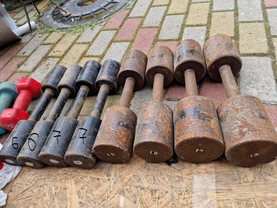 Гантелі фітнес та звичайні