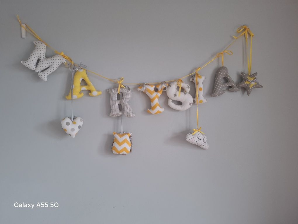 Napis Marysia do dziecięcego pokoju