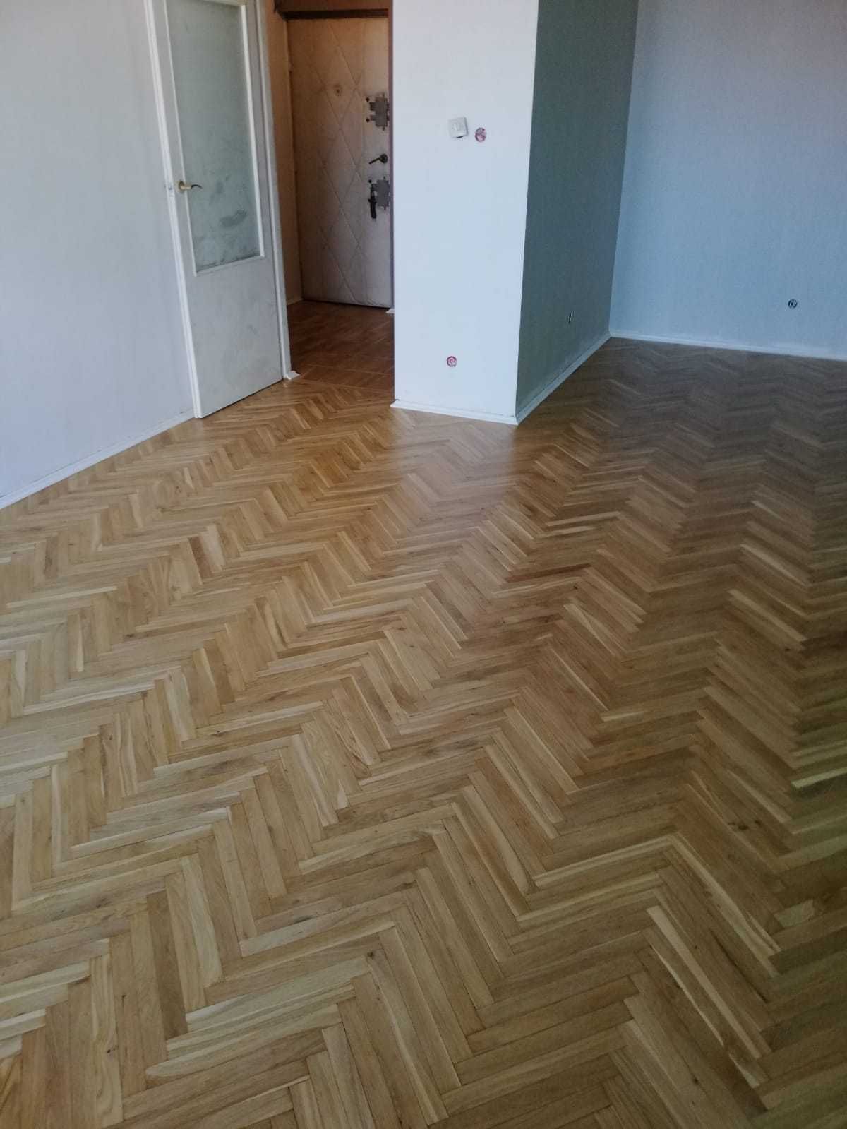 Cyklinowanie, szpachlowanie i lakierowanie starych podłóg drewnianych