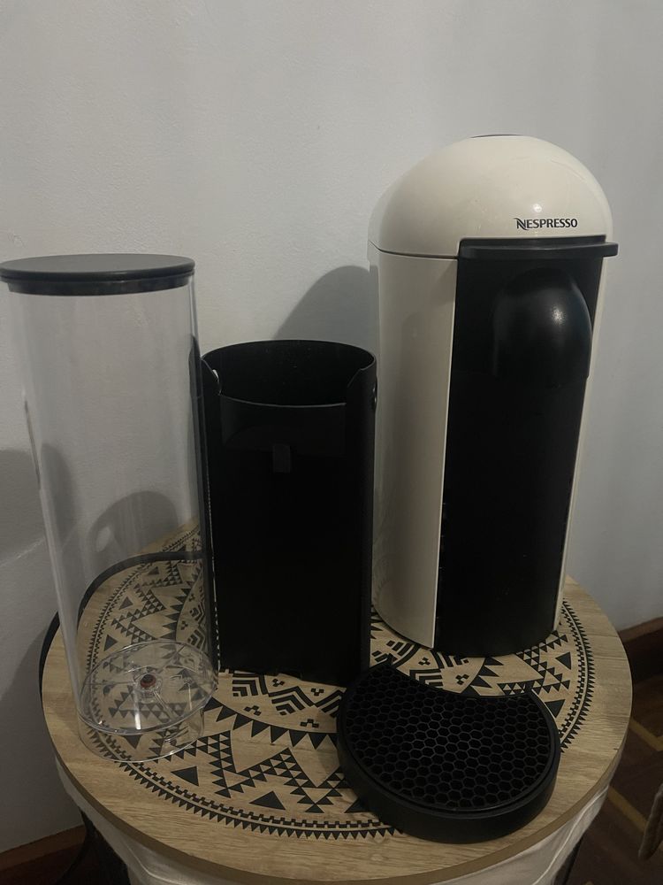 Nespresso Vertuo Plus White C