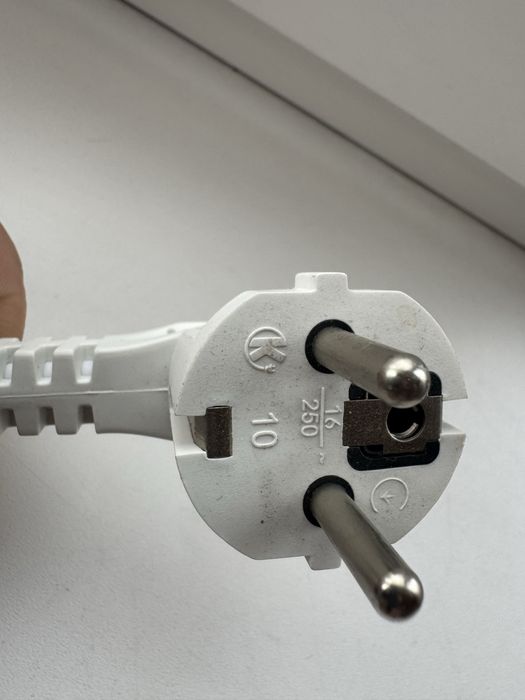 Мережевий кабель із заземленням вилка - вилка ~ 3 метри