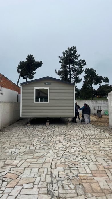 Casa móvel T3 com pouca utilização.