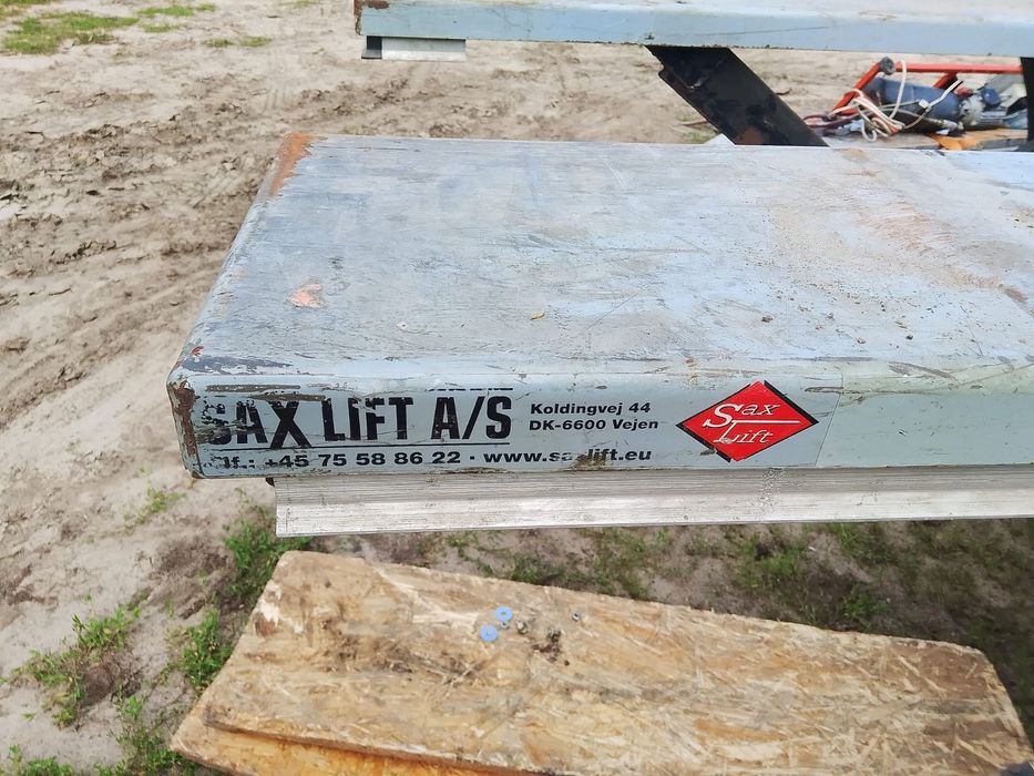 Podnośnik samochodowy najazdowy