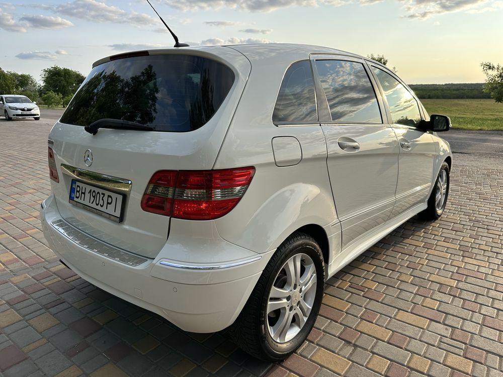 Mercedes Benz B Class