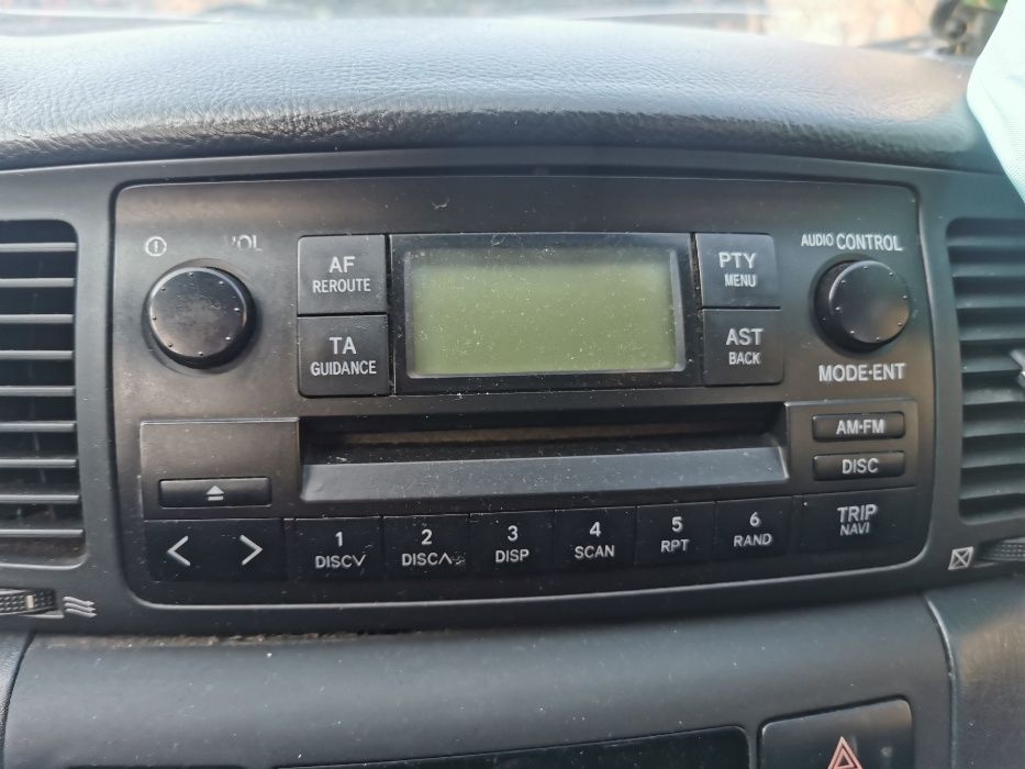 Radioodtwarzacz CD TOYOTA Corolla E12