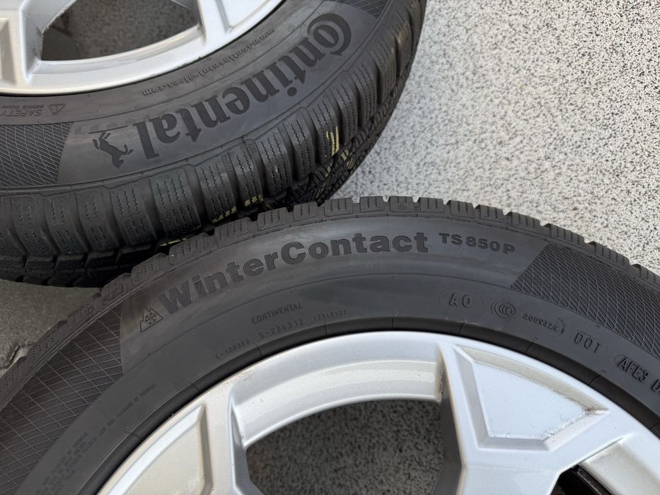 Koła zimowe AUDI Q3 215/65/17 2021r. Stan BDB!