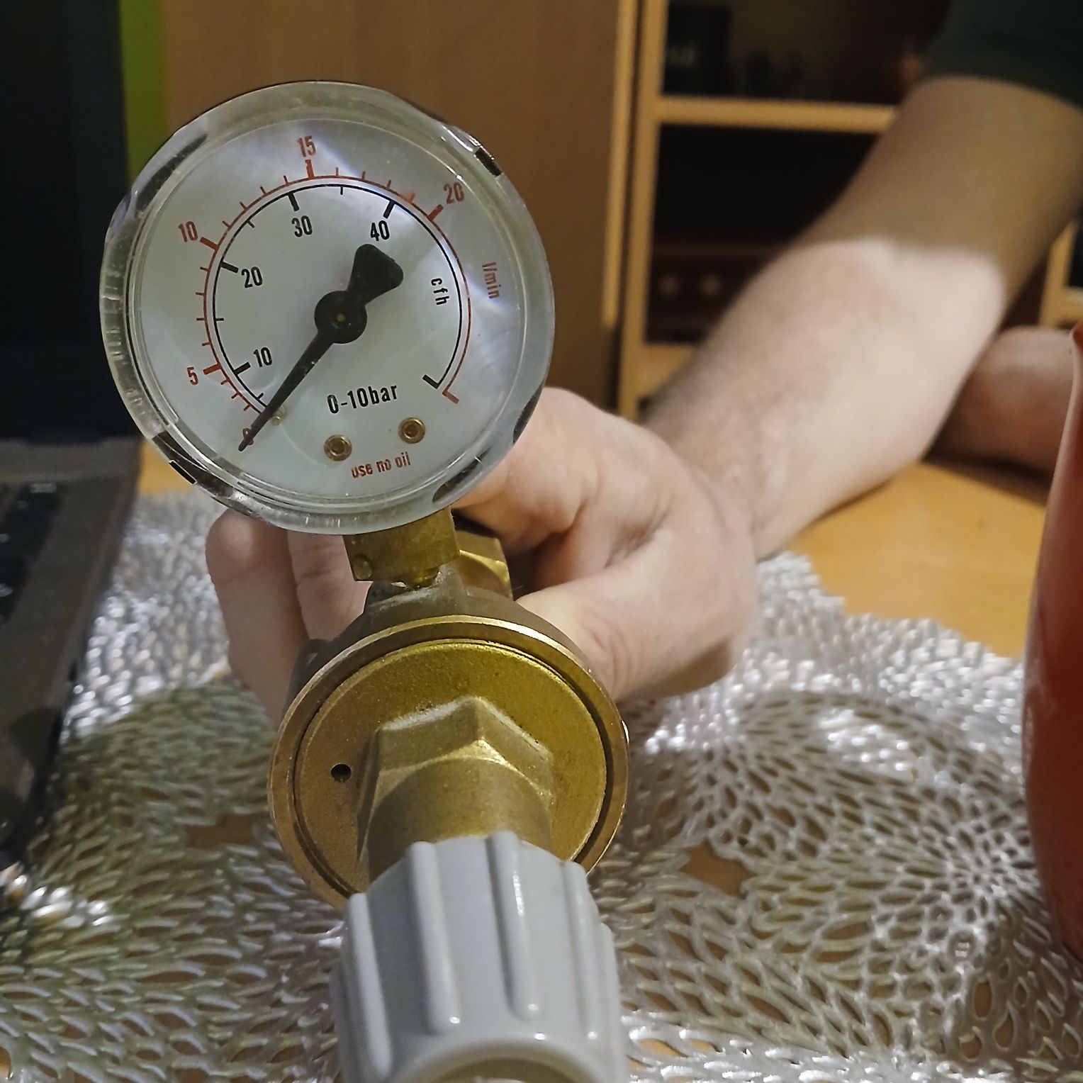 Reduktor cisnieniowy do butli co2