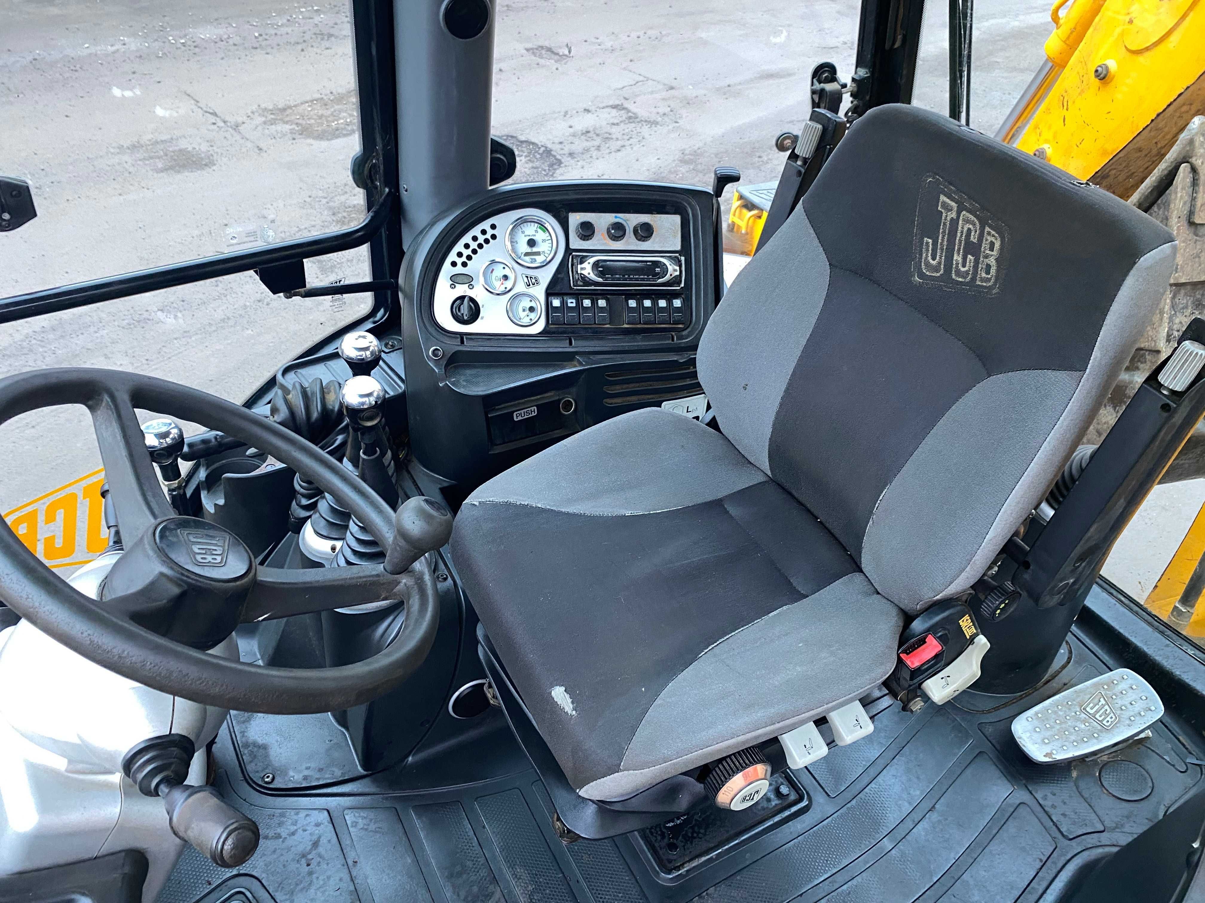 Продам екскаватор/погрузчик JCB 3CX 2004